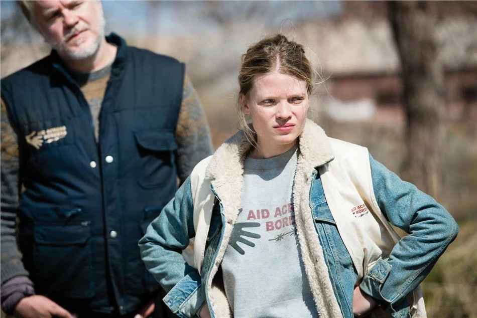 A Perfect Day (2015) 11 A Perfect Day (2015) – Image 9