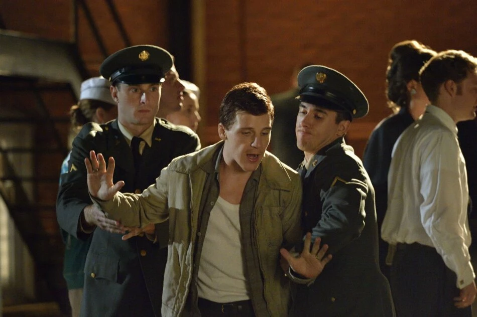 11.22.63 - Die Komplette Serie (2 Blu-rays) 5 11.22.63 - Die Komplette Serie (2 Blu-rays) – Image 3